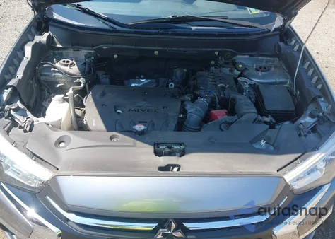 2018 Mitsubishi Outlander Sport 2.0 Es z USA, uszkodzony, nr VIN JA4AP3AU8JZ006090